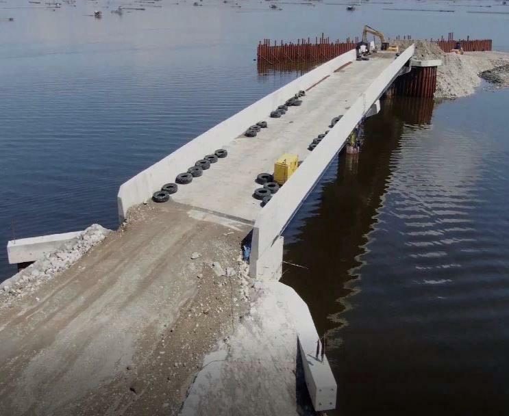 GLY Bridge Project pier under construction over water